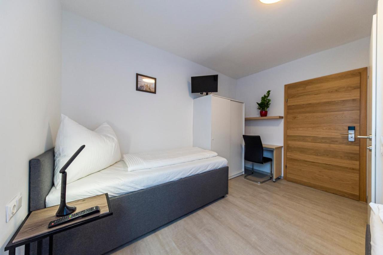 Zeltweg-Rooms Ngoại thất bức ảnh
